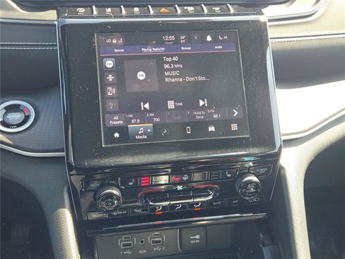 Certified 2024 Jeep Grand Cherokee Altitude AWD/4WD image 31