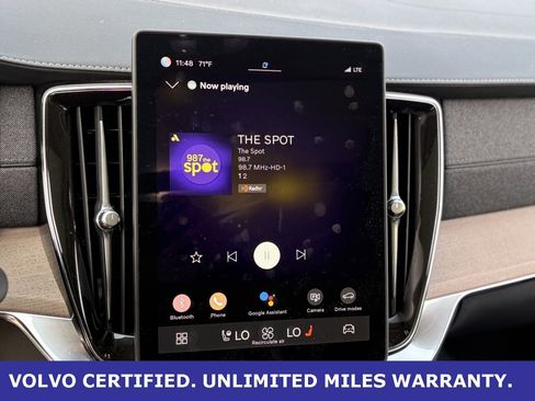 Certified 2025 Volvo XC90 B6 Plus image 21