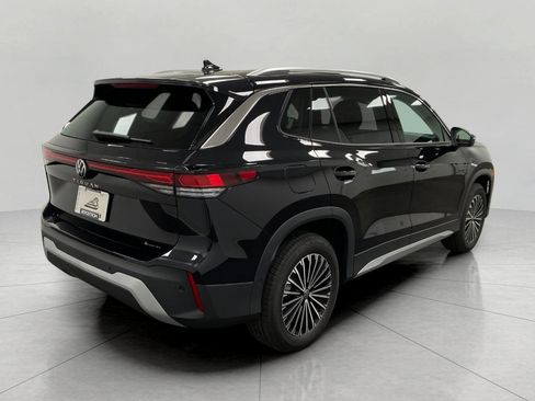 New 2025 Volkswagen Tiguan S image 3