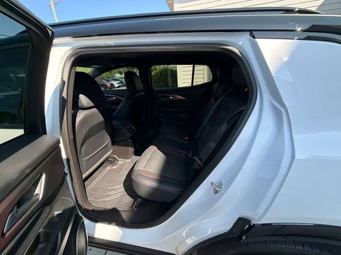 Used 2024 Chevrolet Equinox EV RS FWD image 50