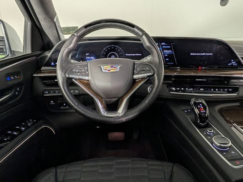 Used 2023 Cadillac Escalade Sport Platinum w/ LPO, ONYX Package AWD/4WD image 21