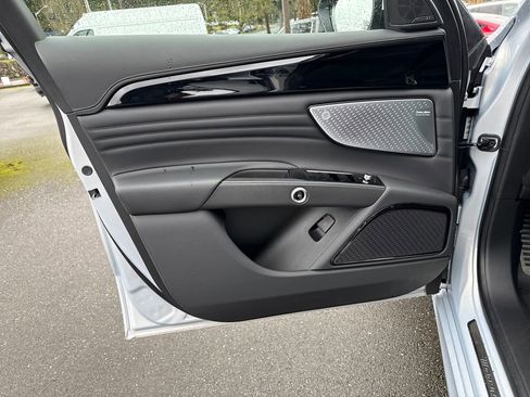 Used 2023 Maserati Grecale GT image 17