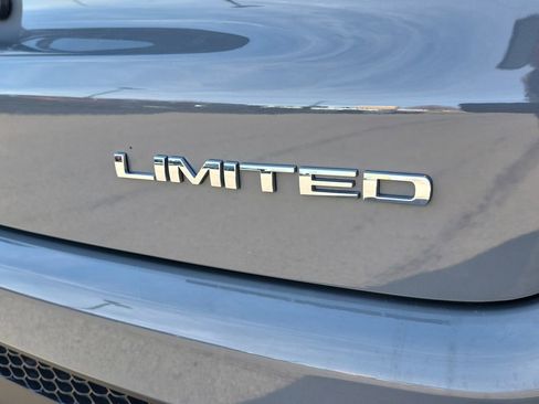 Used 2019 Jeep Compass Limited image 14