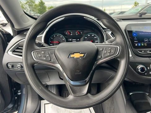 Used 2020 Chevrolet Malibu LT FWD image 13