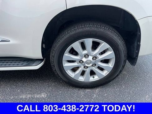 Used 2018 Toyota Sequoia Platinum AWD/4WD image 36