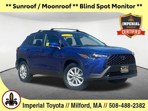 Used 2023 Toyota Corolla Cross LE w/ Moonroof Package AWD/4WD image 1