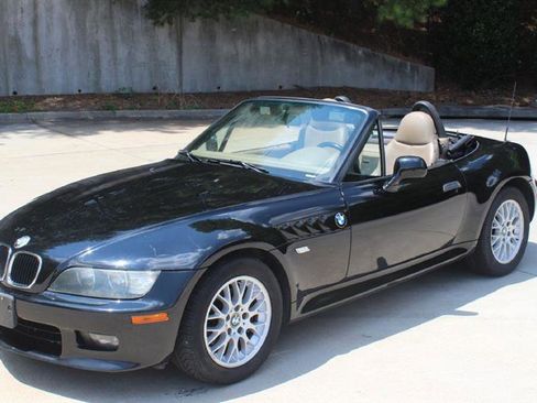 Used 2002 BMW Z3 2.5i image 2