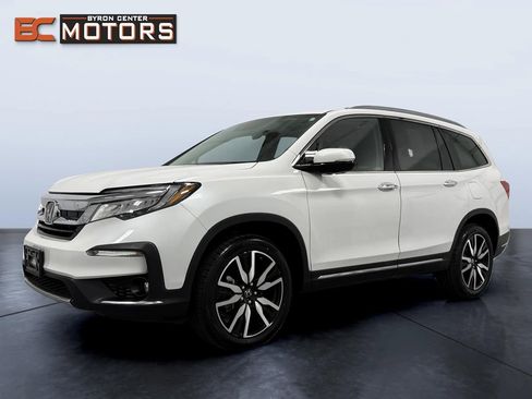 Used 2022 Honda Pilot Touring image 2