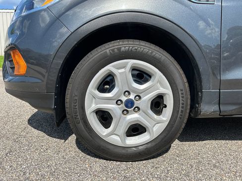 Used 2017 Ford Escape S FWD image 7