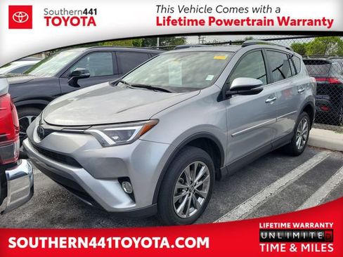 Used 2018 Toyota RAV4 Limited FWD image 1