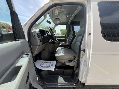 Used 2013 Ford E-250 and Econoline 250 Extended w/ PWR Group RWD image 13