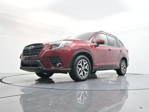 Used 2023 Subaru Forester Premium AWD/4WD image 38