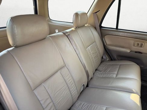 Used 2002 Toyota 4Runner Limited image 29