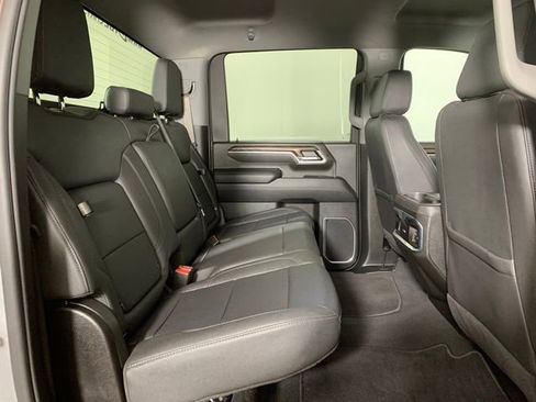 Used 2025 GMC Sierra 2500 SLT w/ SLT Convenience Package AWD/4WD image 26