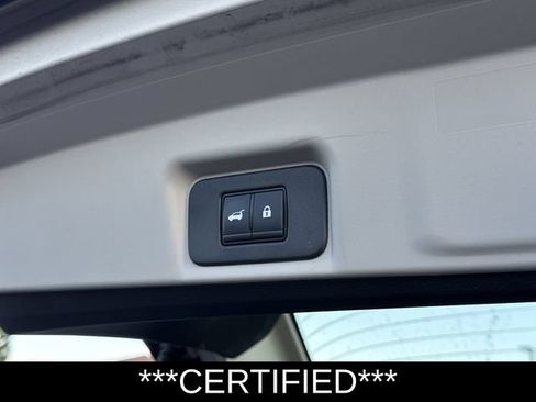 Used 2024 Nissan Ariya AWD image 12
