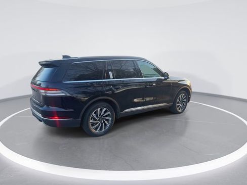 New 2026 Lincoln Aviator AWD image 8