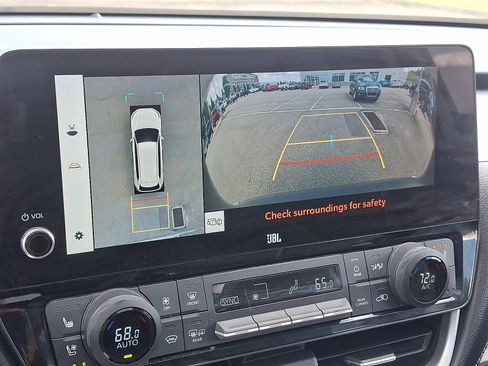 Used 2024 Toyota Grand Highlander AWD image 17