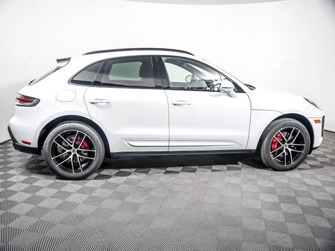 Used 2026 Porsche Macan S AWD/4WD image 9