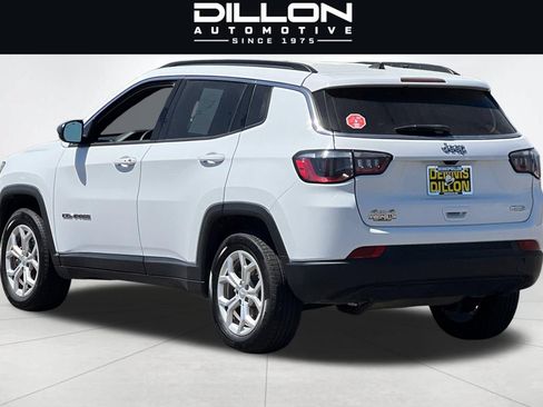 Used 2024 Jeep Compass Latitude AWD/4WD image 6
