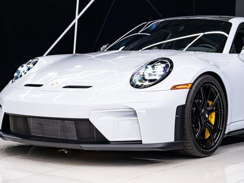 Used 2026 Porsche 911 GT3 RWD image 4