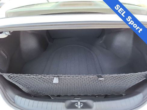 Certified 2025 Hyundai Elantra Sport FWD image 22