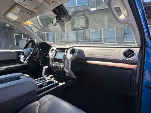Used 2018 Toyota Tundra Limited w/ Limited Premium Package AWD/4WD image 25