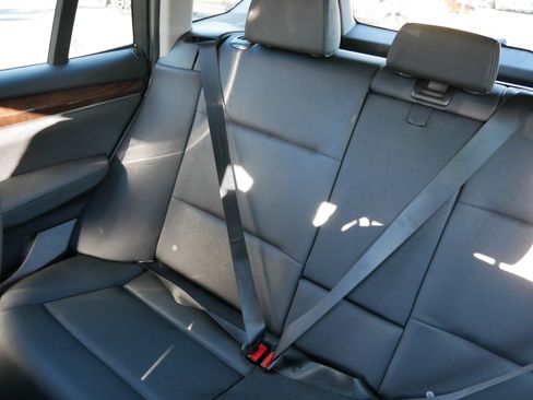 Used 2017 BMW X3 xDrive28i image 12