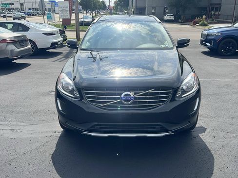 Used 2016 Volvo XC60 T6 w/ Proximity Package AWD/4WD image 2