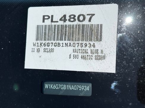 Used 2022 Mercedes-Benz S 580 4MATIC Sedan w/ AMG Line Package image 9