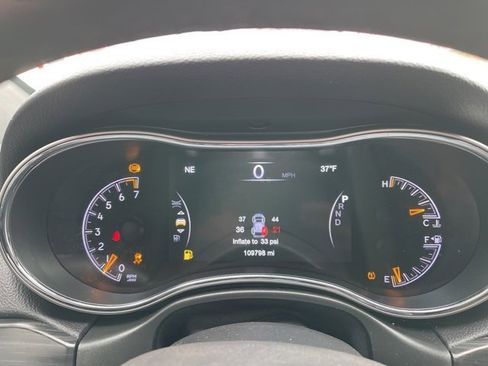 Used 2020 Jeep Grand Cherokee Laredo image 14