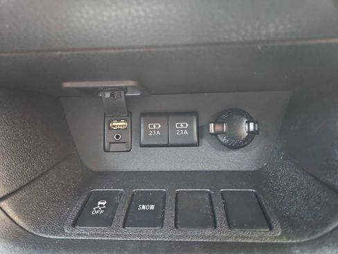 Used 2018 Toyota Highlander Limited FWD image 51