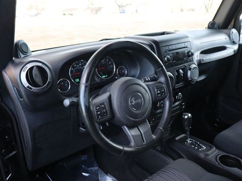 Used 2012 Jeep Wrangler Unlimited Sport image 16