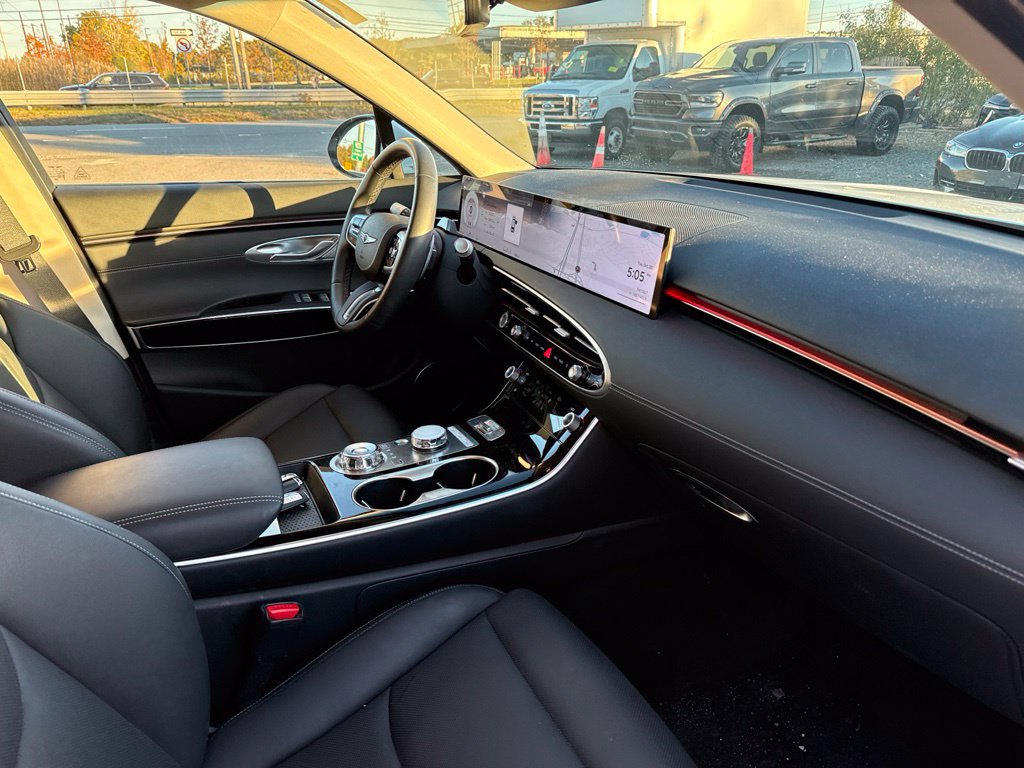 Used 2026 Genesis GV70 2.5T AWD/4WD image 22