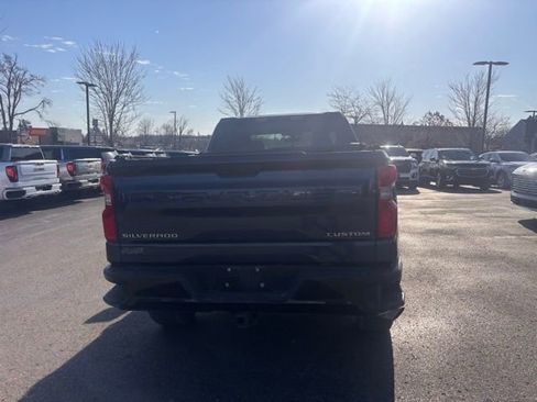 Used 2019 Chevrolet Silverado 1500 Custom Trail Boss w/ Custom Convenience Package image 6