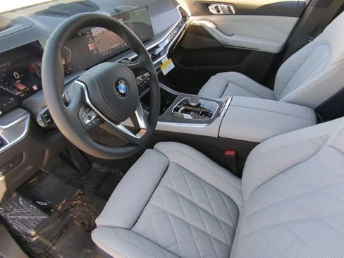 New 2026 BMW X5 xDrive40i w/ Climate Comfort Package AWD/4WD image 18