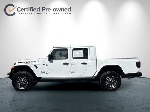 Used 2024 Jeep Gladiator Mojave AWD/4WD image 7