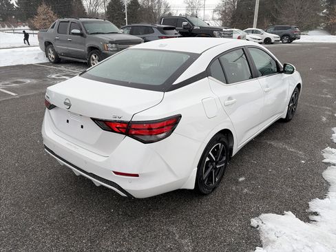 Used 2024 Nissan Sentra SV image 4