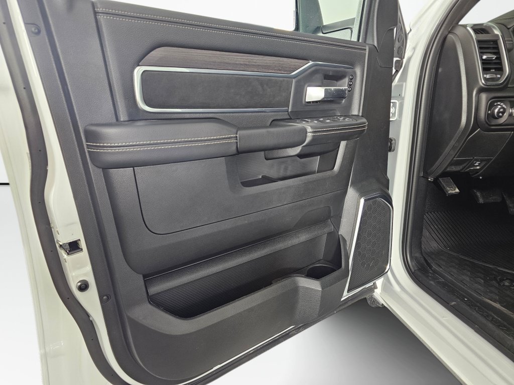New 2026 RAM 3500 Laramie w/ Night Edition AWD/4WD image 21