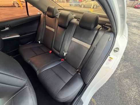 Used 2014 Toyota Camry SE FWD image 12