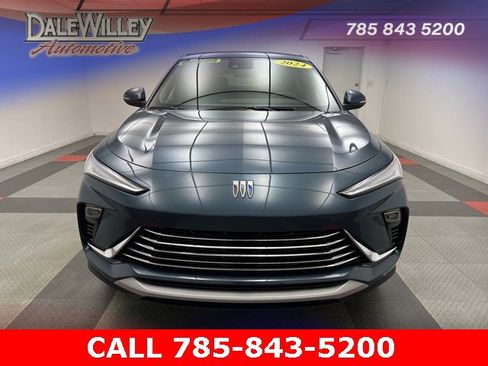 Used 2024 Buick Envista Preferred w/ Convenience I Package image 2