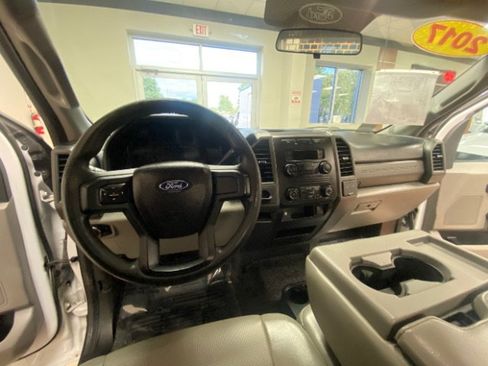 Used 2017 Ford F250 XL RWD image 12