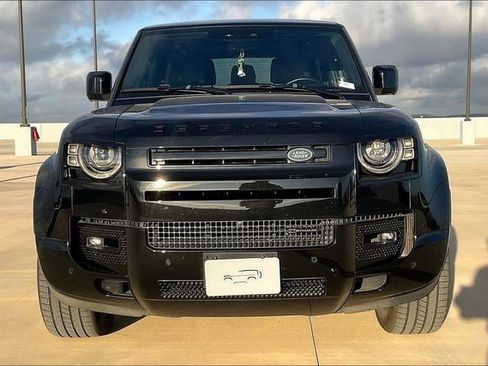 Used 2022 Land Rover Defender 90 X-Dynamic HSE image 2