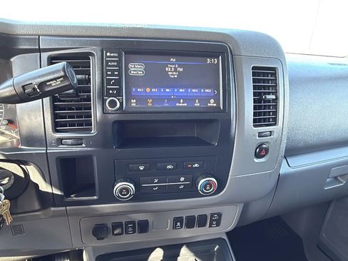 Used 2020 Nissan NV 2500 SV image 17