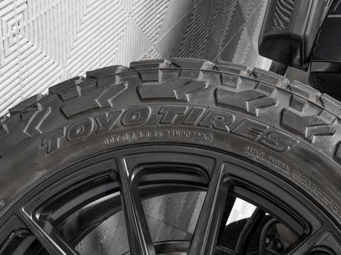 Used 2024 Lexus GX 550 w/ Accessory Package (2T) image 37