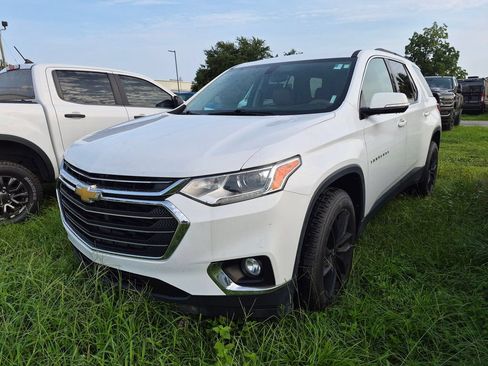 Used 2019 Chevrolet Traverse LT FWD image 1