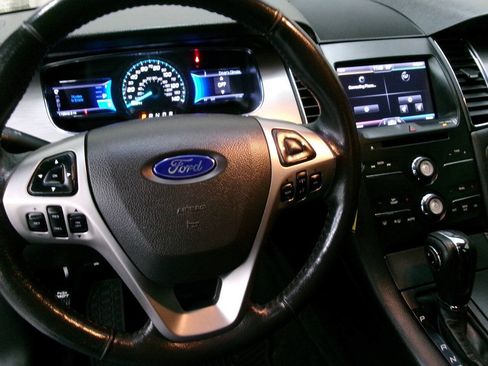 Used 2013 Ford Taurus SEL FWD image 33