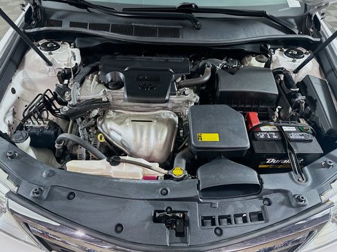 Used 2013 Toyota Camry LE image 29