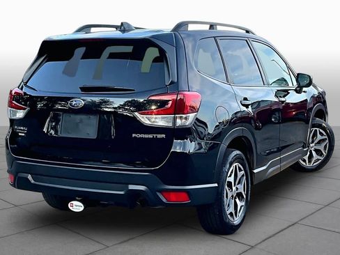 Used 2021 Subaru Forester Premium AWD/4WD image 13