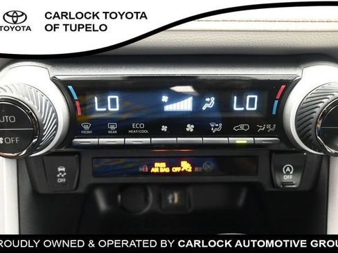 Used 2025 Toyota RAV4 XLE w/ Convenience Package FWD image 30