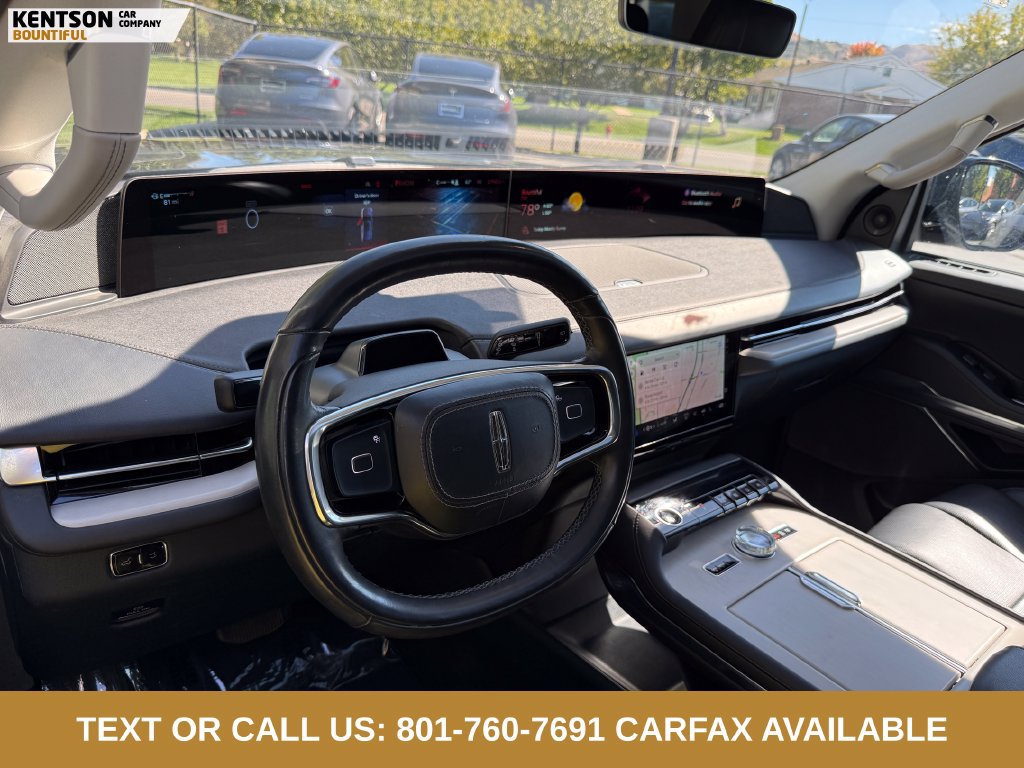 Used 2025 Lincoln Navigator Reserve AWD/4WD image 24